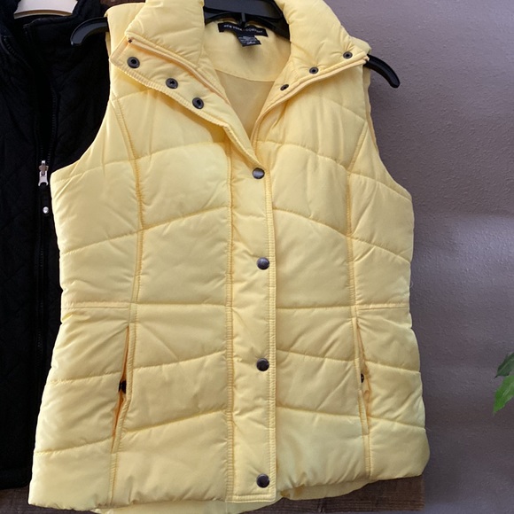 Vests - Set of 3 - Picture 2 of 10